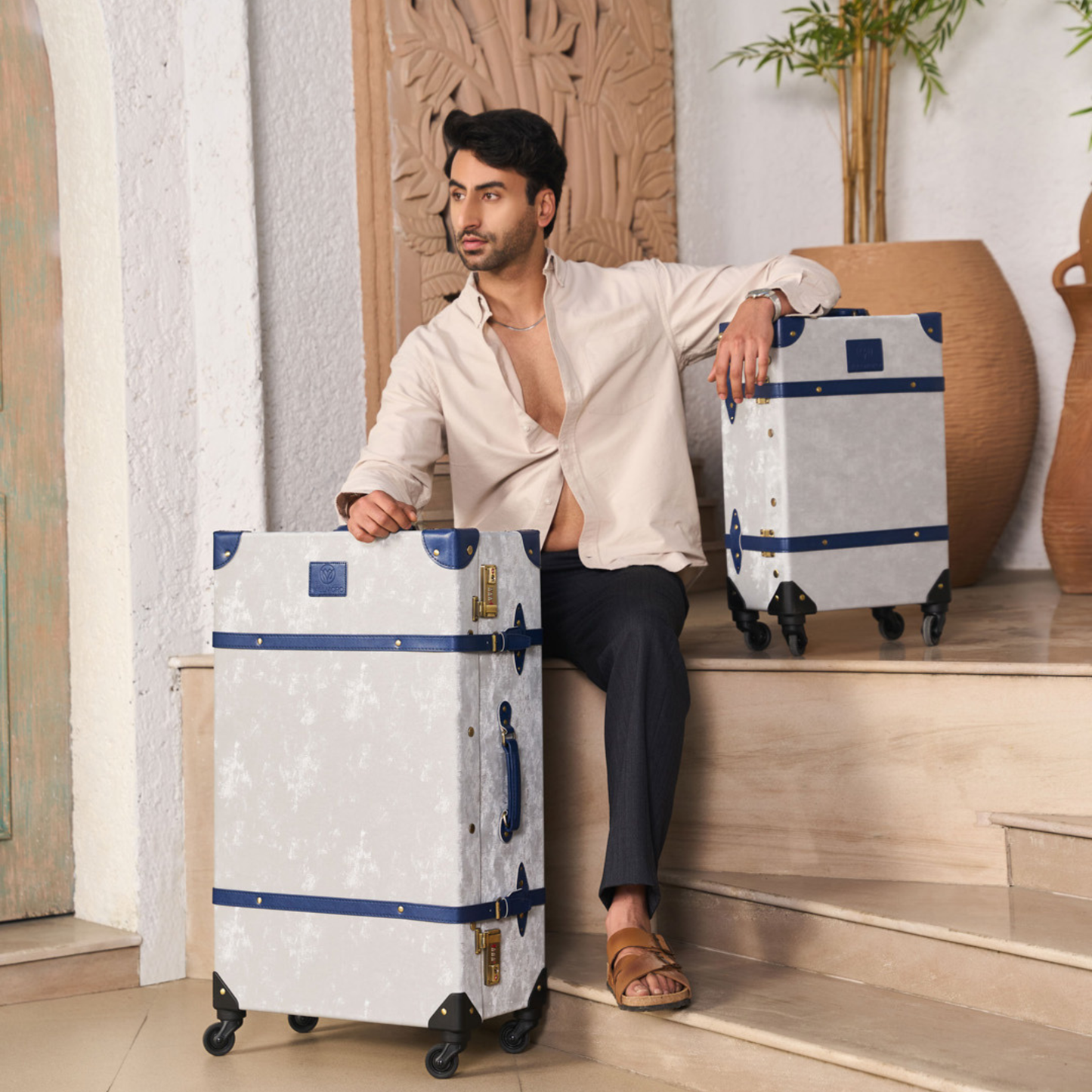large 28 inch hard shell luggage trunk extended travel capacity design