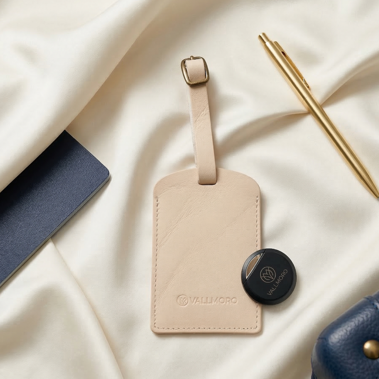 compact smart tracker device for travel luggage tracking comes along with leather luggage tag