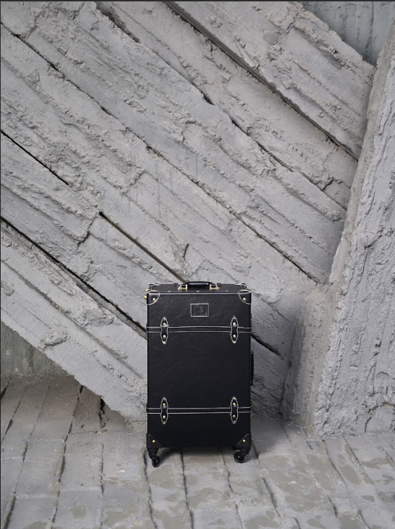 Black Check-in Medium