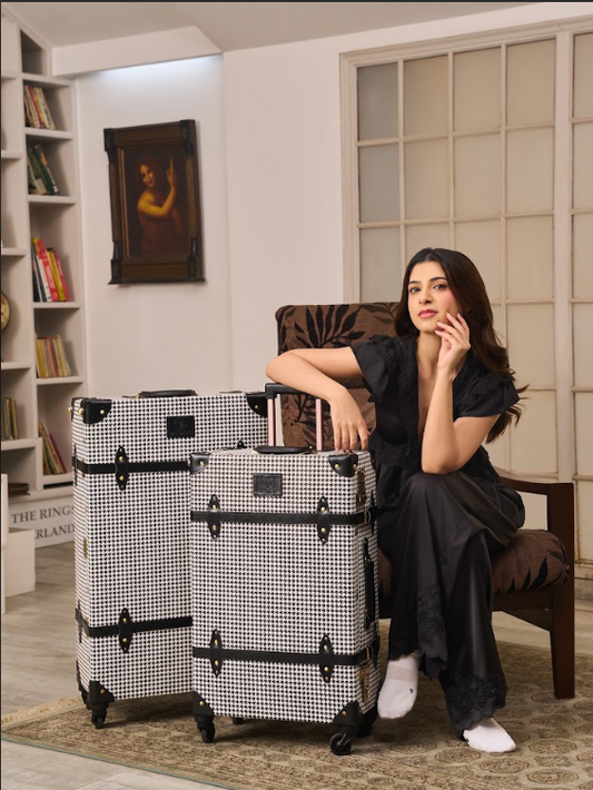 Black & White Check-in Large